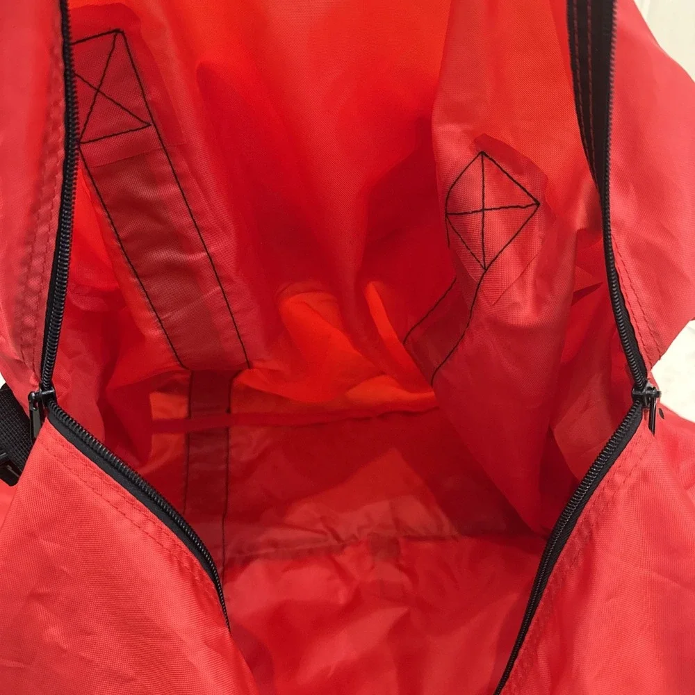 Universal Studios‎ Red Large Duffle Bag Gym Travel Shoulder Strap Nylon Pockets